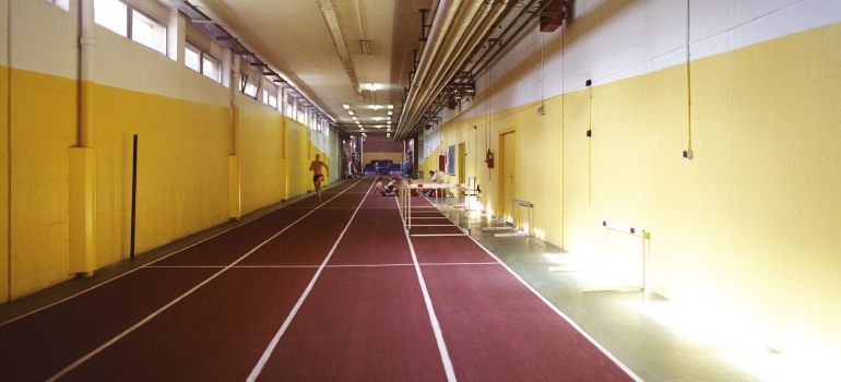Recta cubierta atletismo